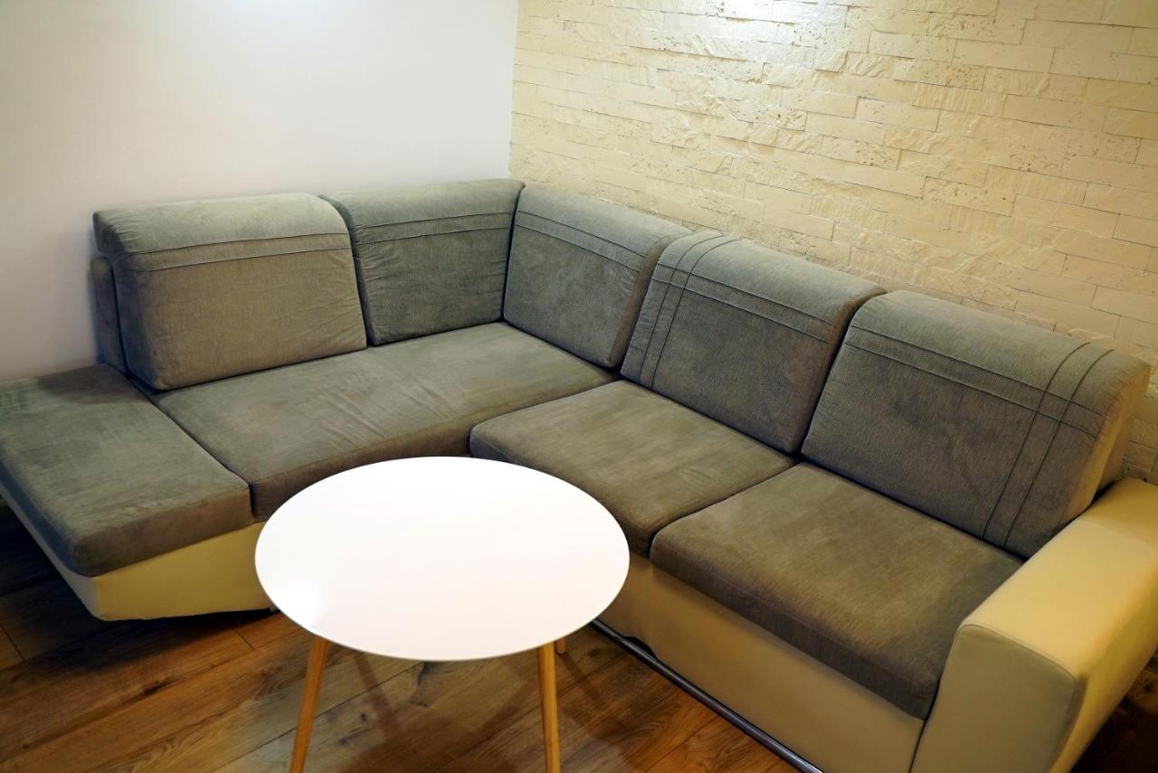 Apartament Naleczow Dom Pod Orzechami ภายนอก รูปภาพ